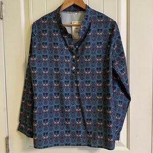 NWT women’s patterned blouse - grey with dark teal blue and peach pattern